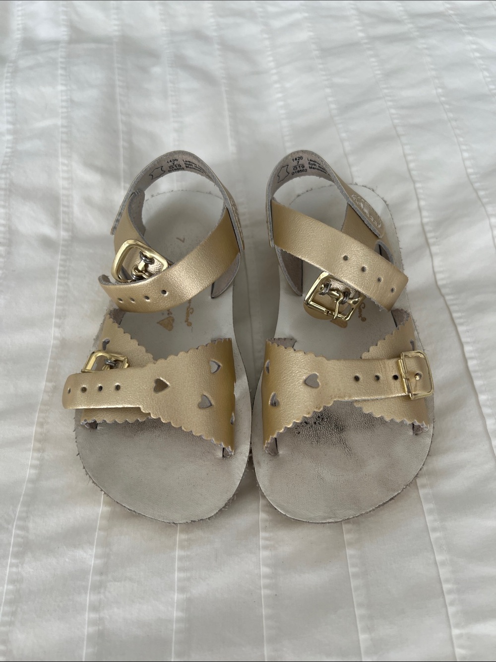 Salt Water Sandals by Hoy Metallic Gold Heart Cutout Kids Sandals